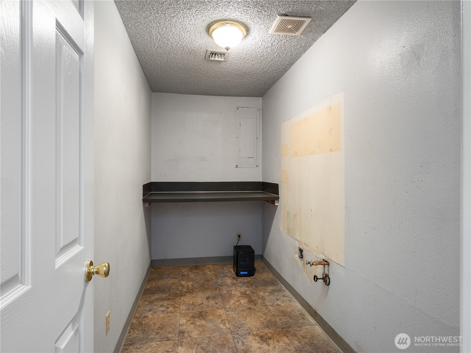 3102 Bridgeport Way W
