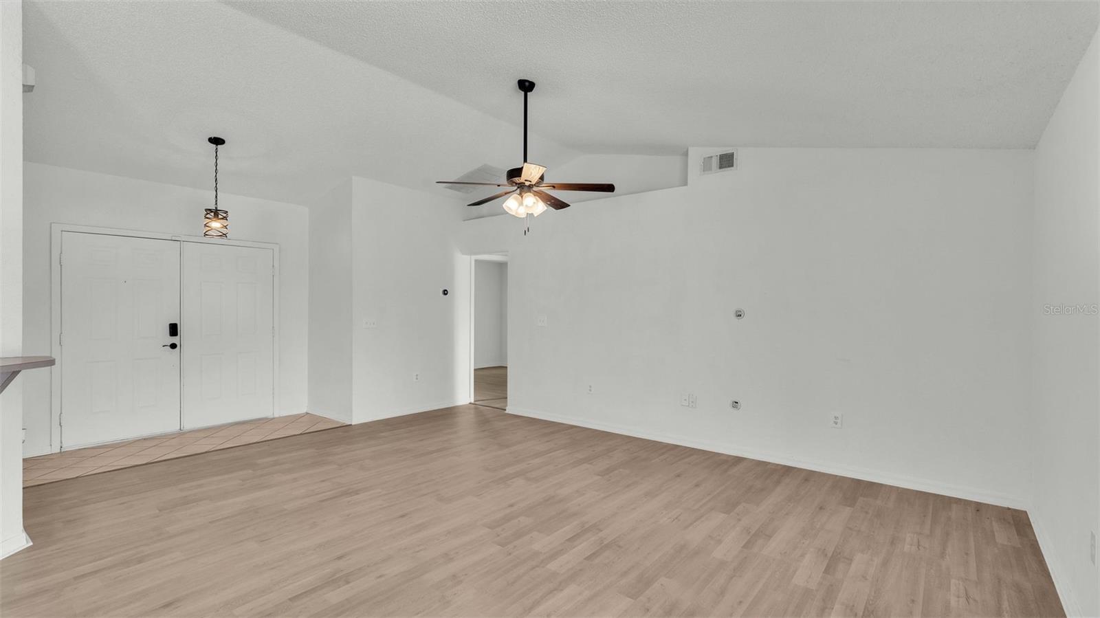 7642 HABERSHAM DR