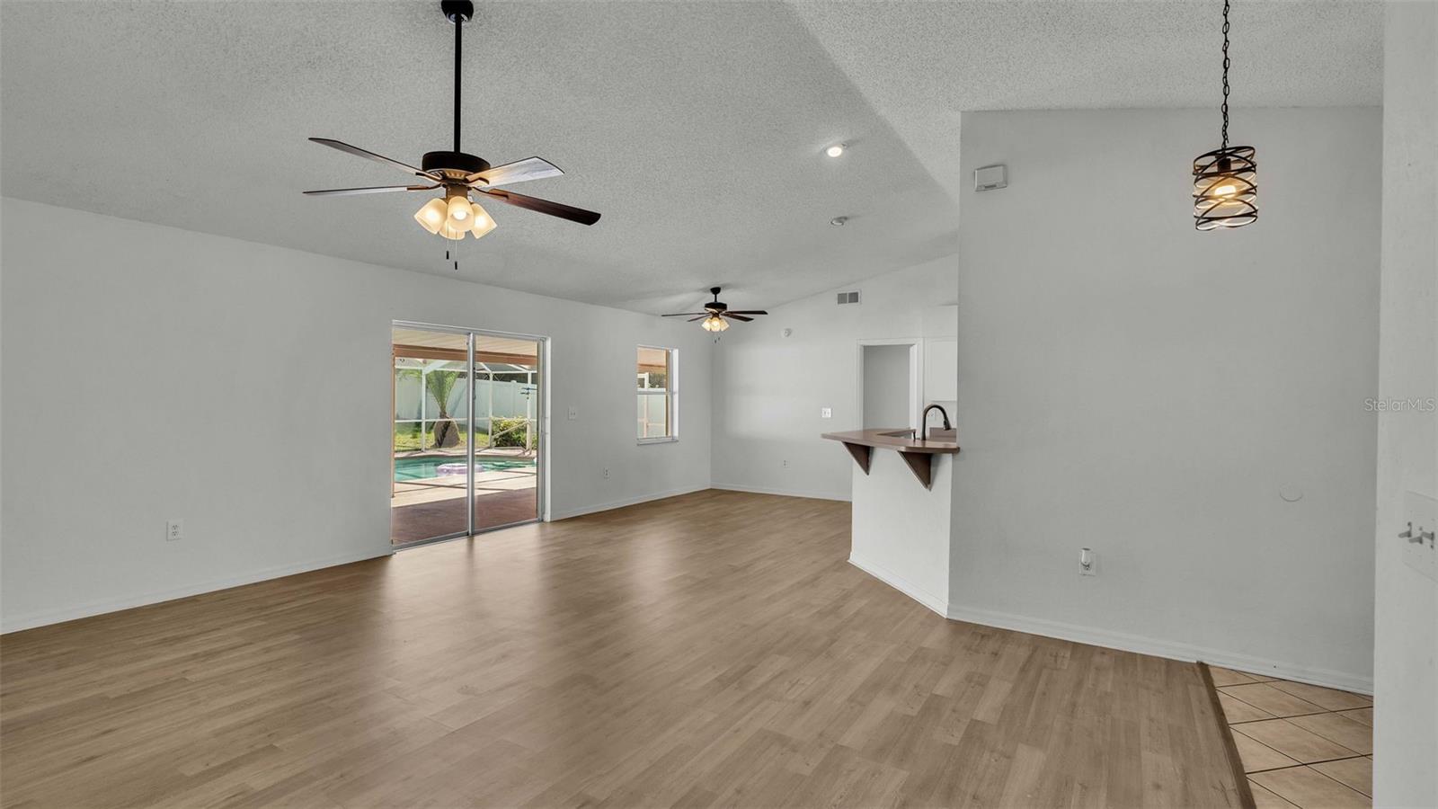 7642 HABERSHAM DR