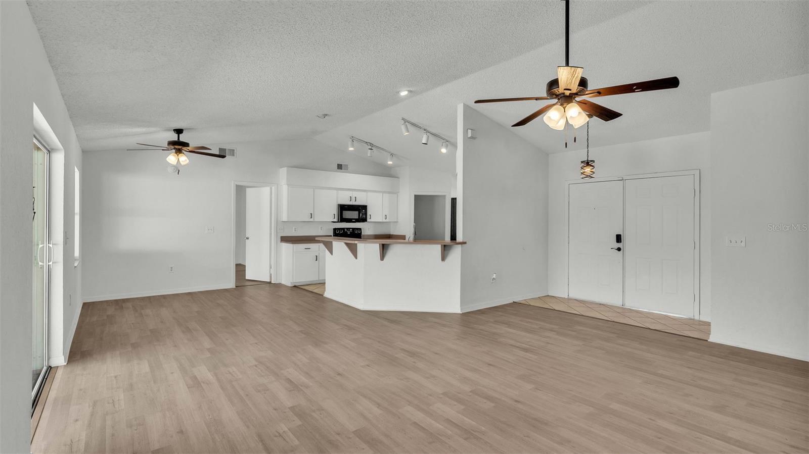 7642 HABERSHAM DR