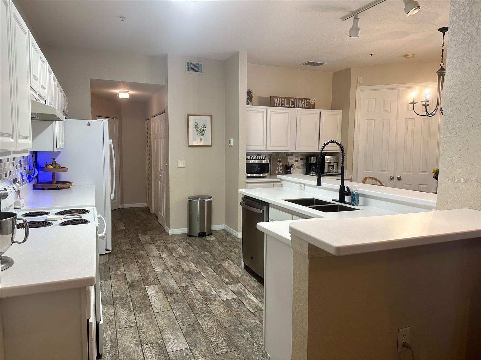 5020 SUNRIDGE PALMS DRIVE Unit: 101