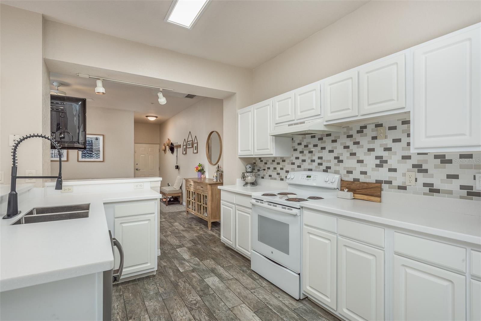 5020 SUNRIDGE PALMS DRIVE Unit: 101