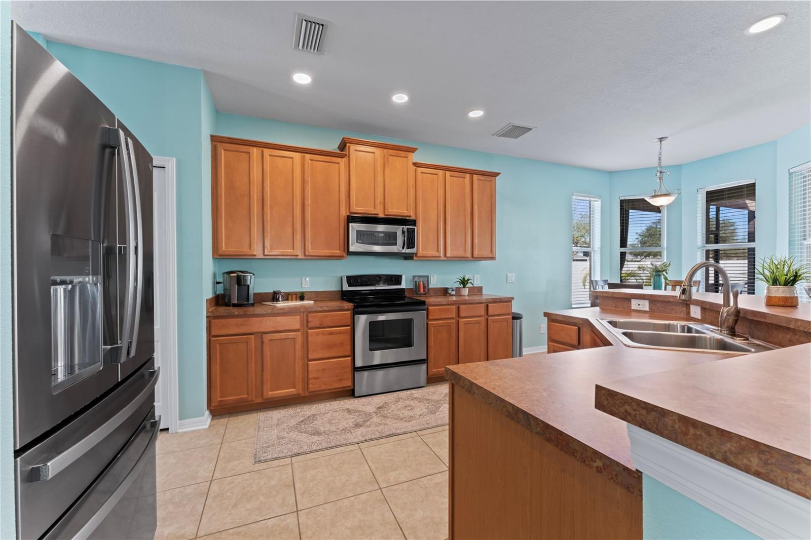 8723 SANDY PLAINS DRIVE