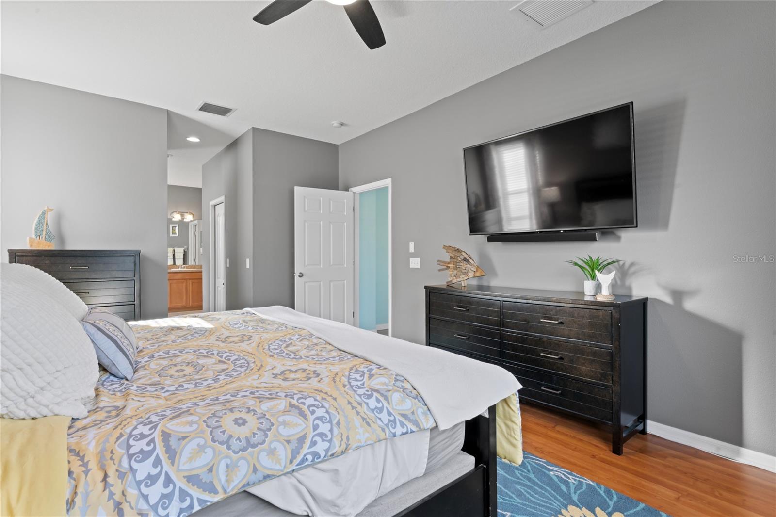 8723 SANDY PLAINS DRIVE