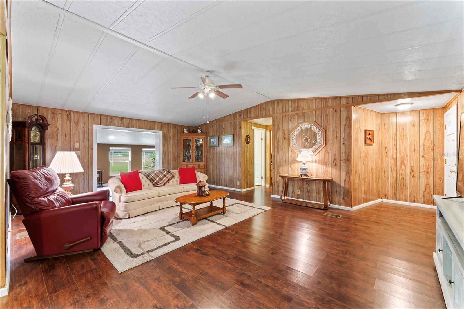 34814 APPALOOSA TRL