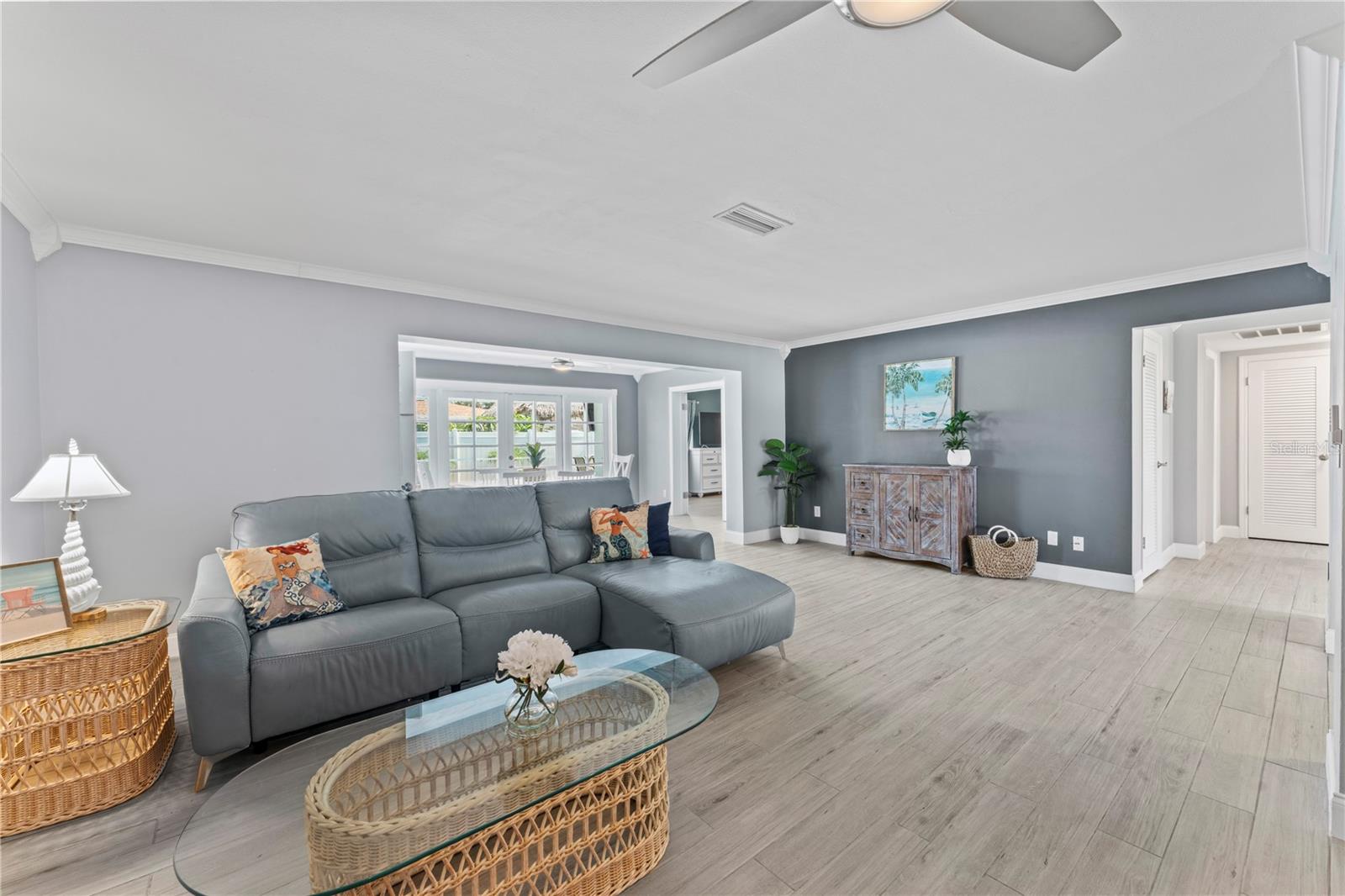 2132 ACADEMY DR