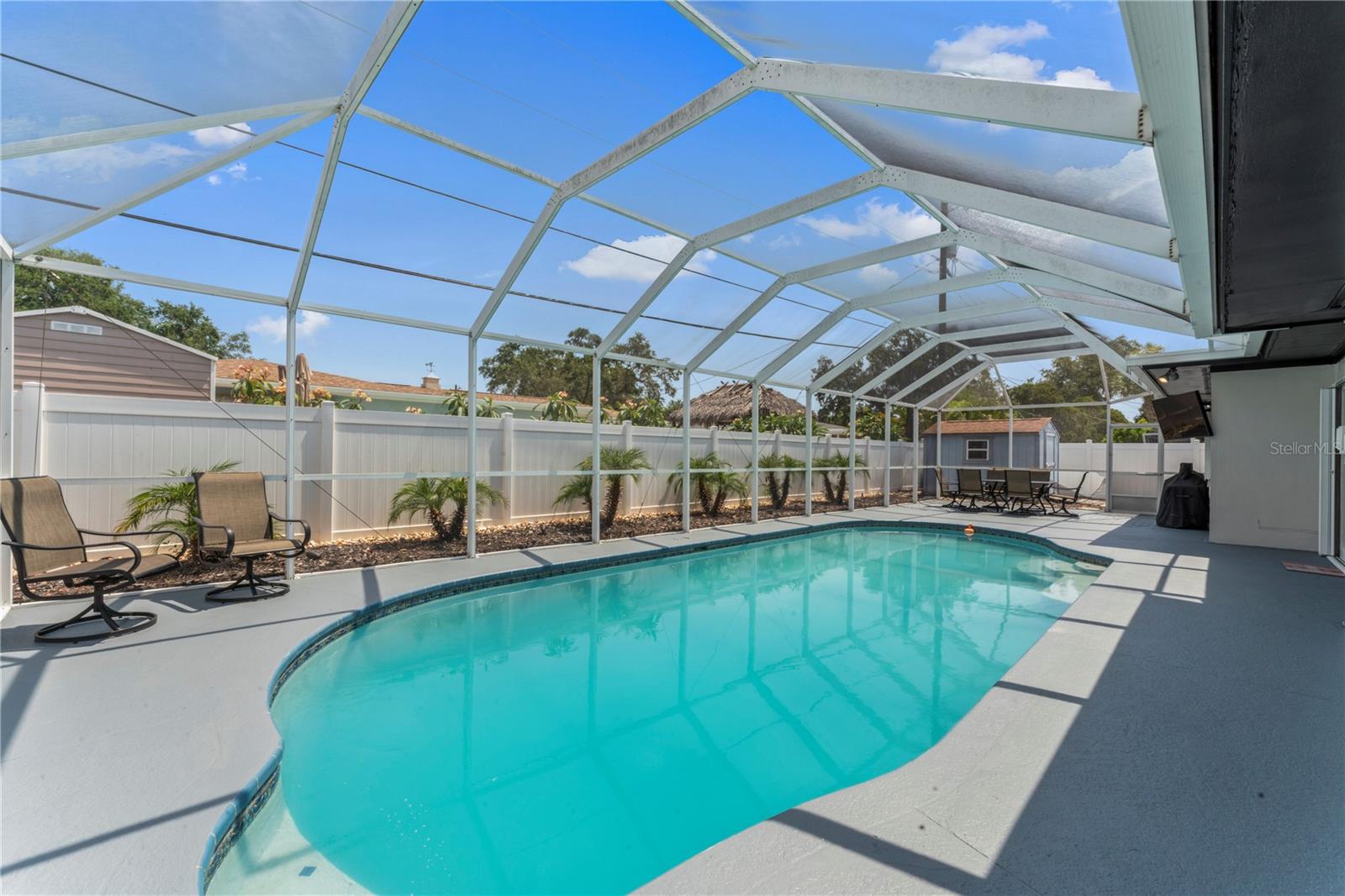 2132 ACADEMY DR
