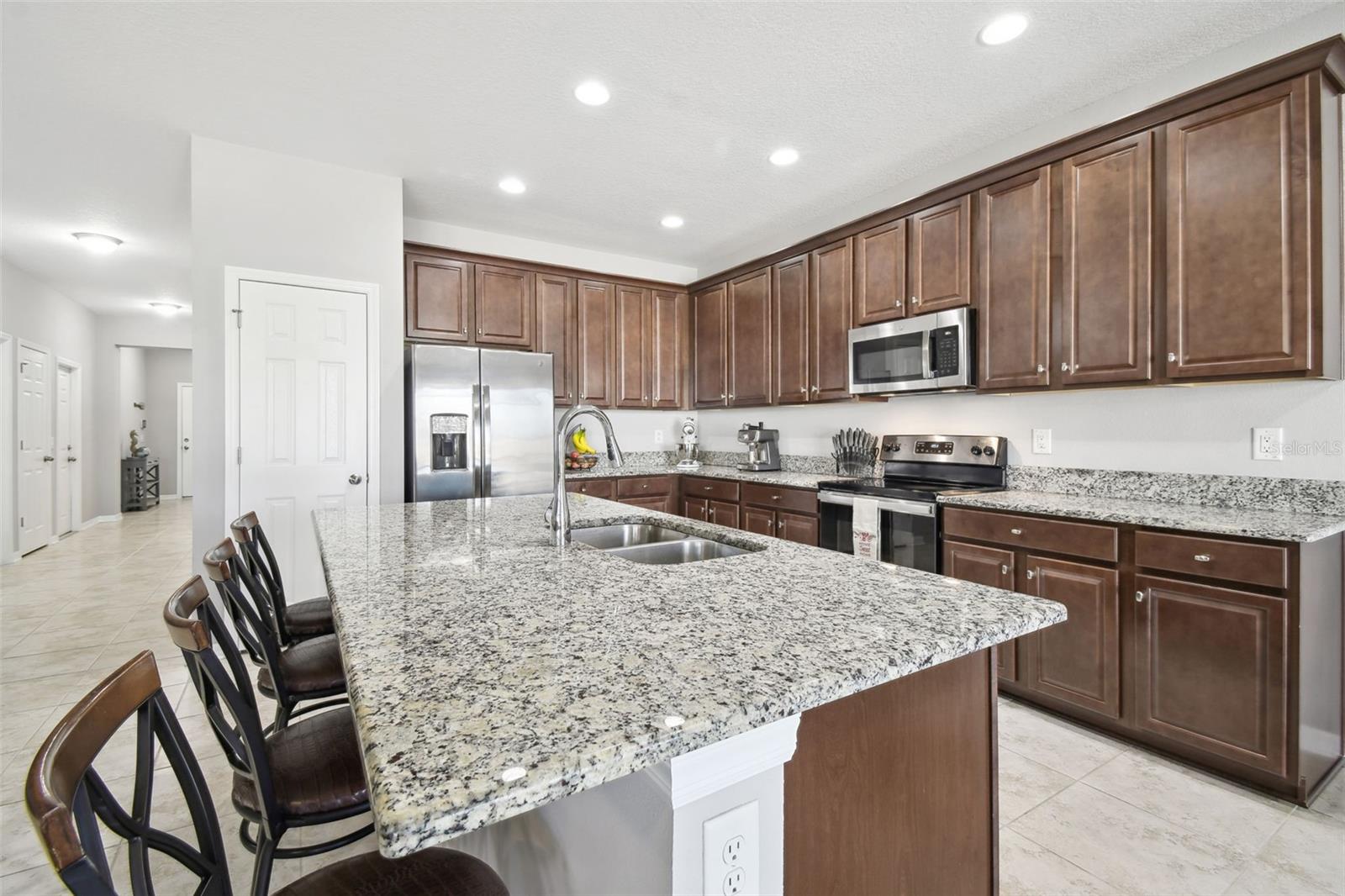 18241 ROMANESQUE CT
