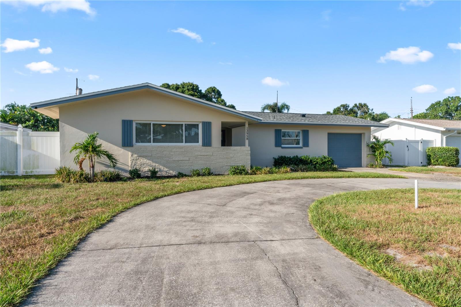 13958 ANTIGUA DR