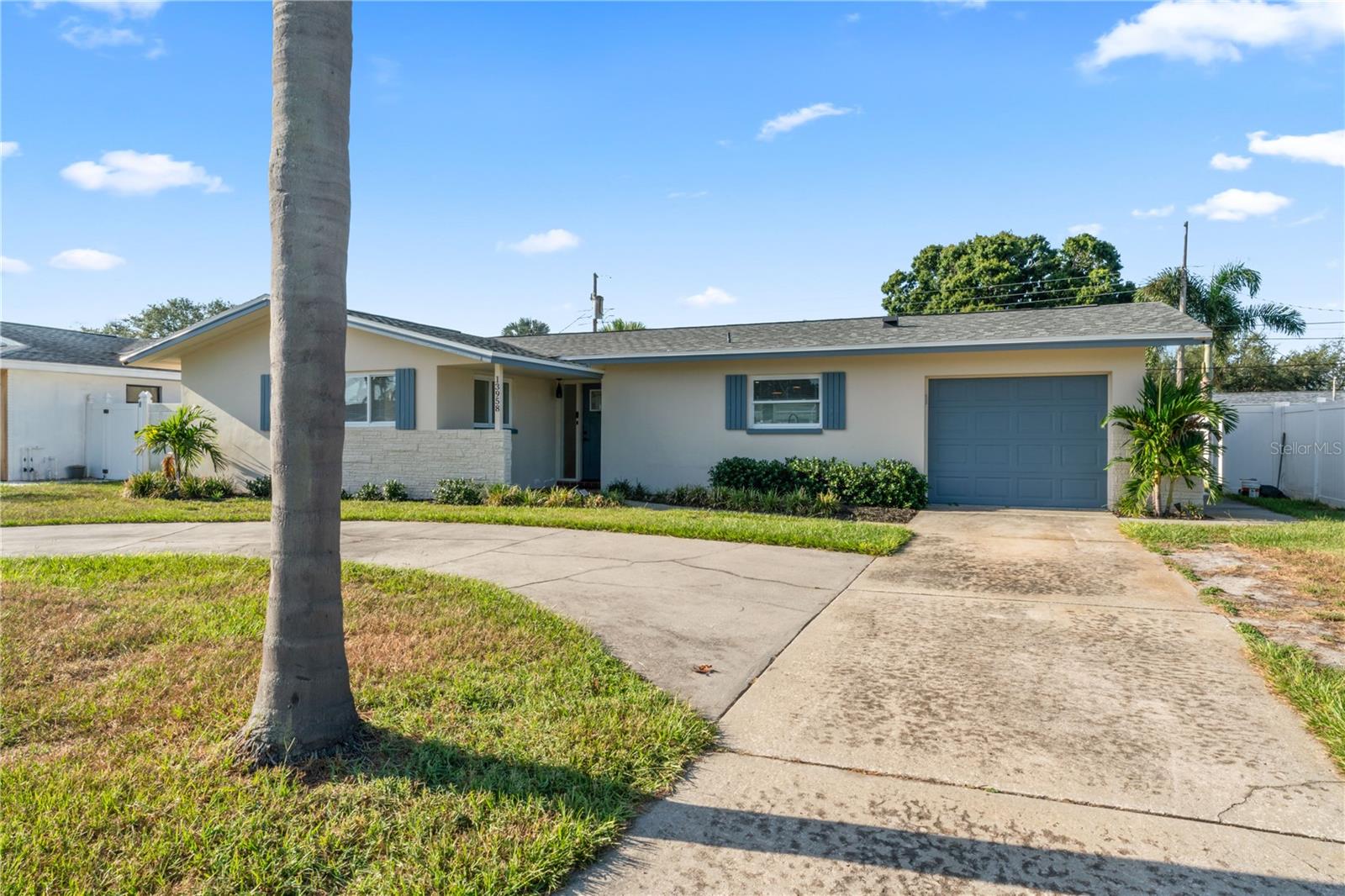 13958 ANTIGUA DR