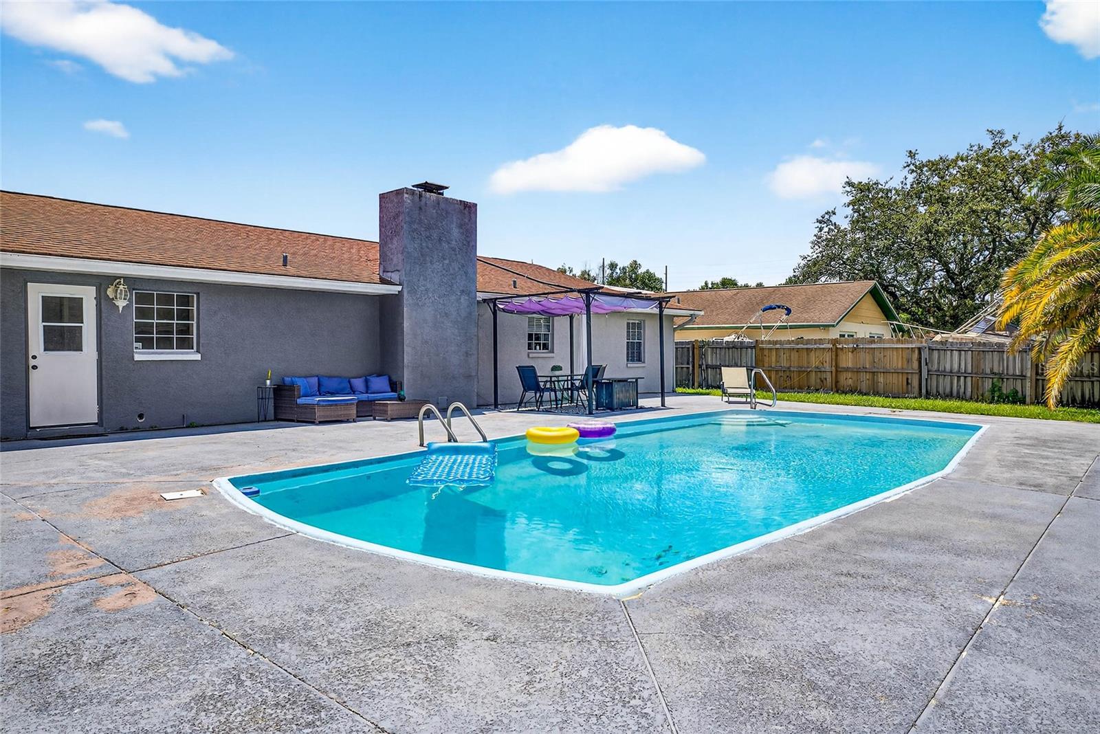 3416 YALE CIR