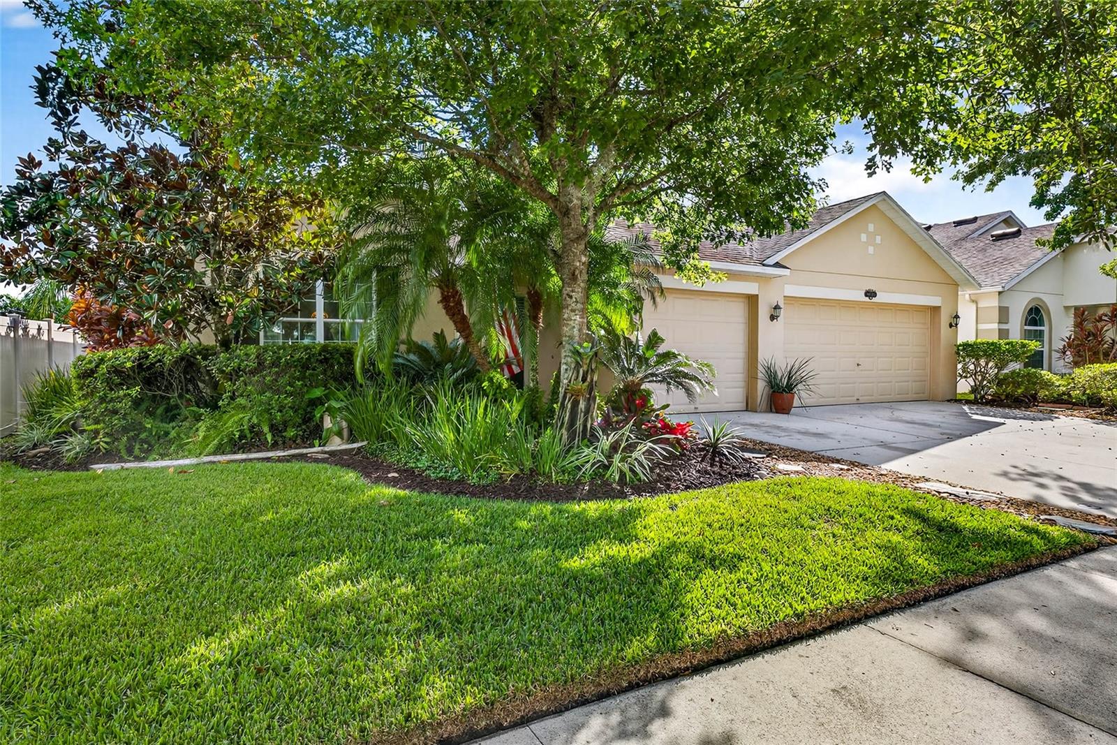 10859 BREAKING ROCKS DR