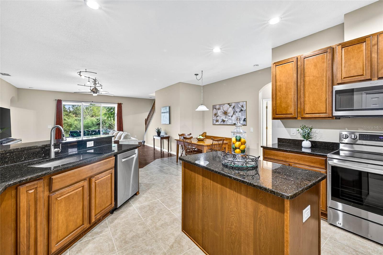 10859 BREAKING ROCKS DR