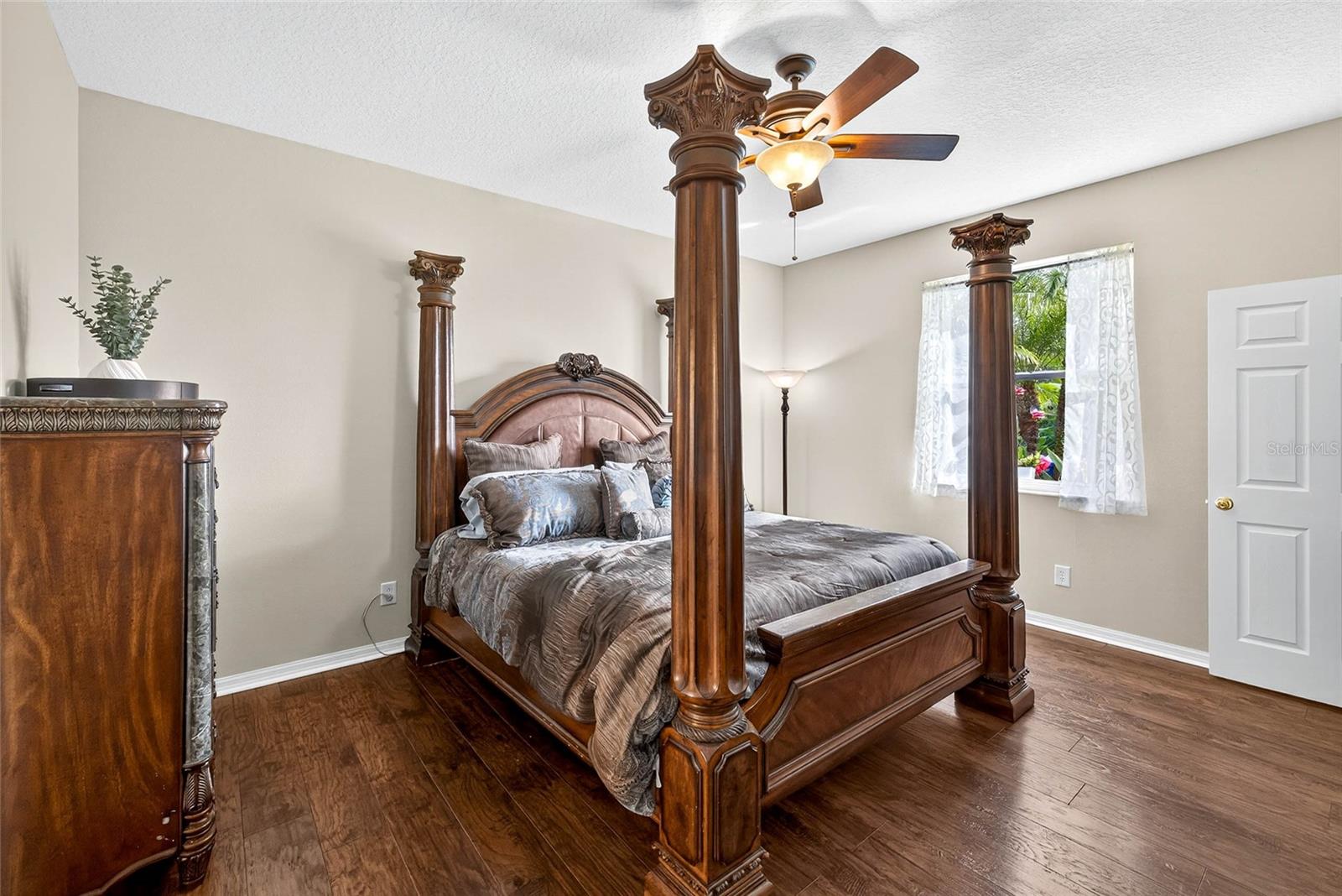 10859 BREAKING ROCKS DR