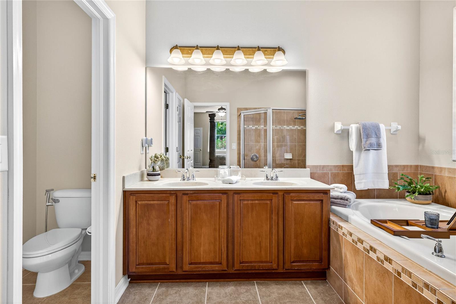 10859 BREAKING ROCKS DR