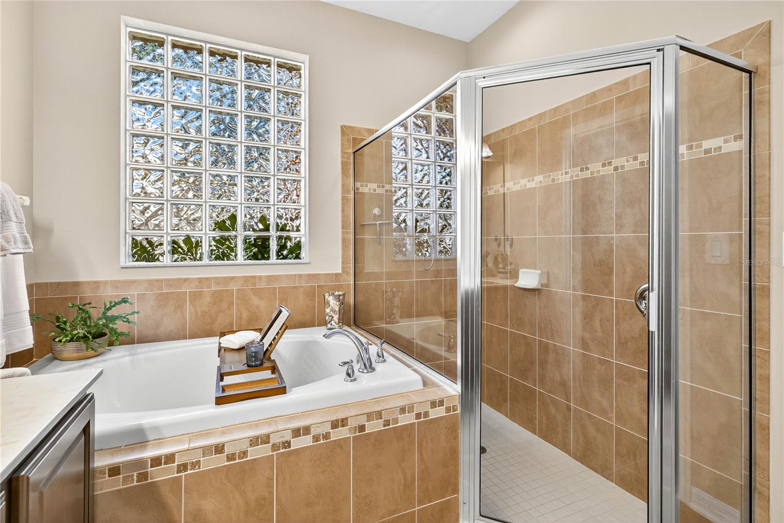 10859 BREAKING ROCKS DR