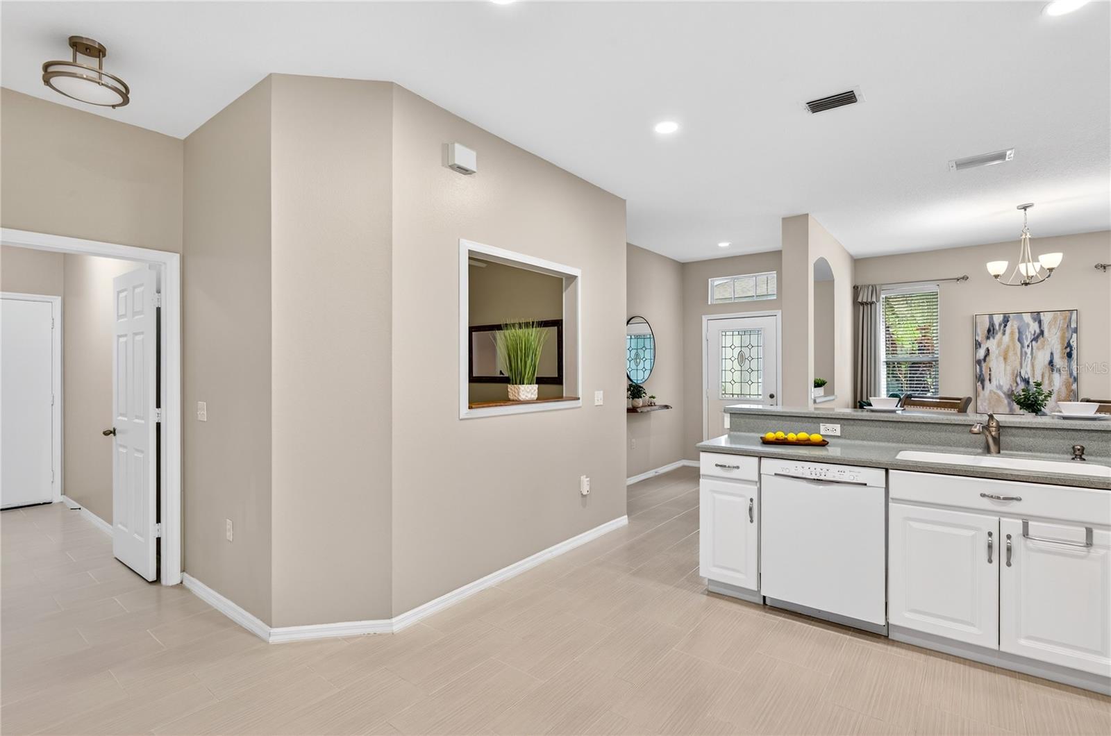 1737 SASSAFRAS DR