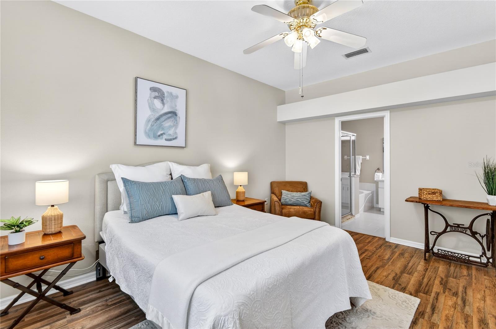 1737 SASSAFRAS DR