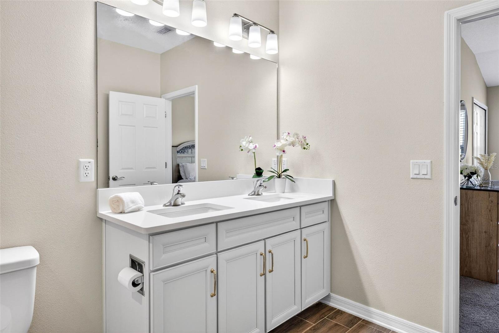 2464 STAPLEFORD PL