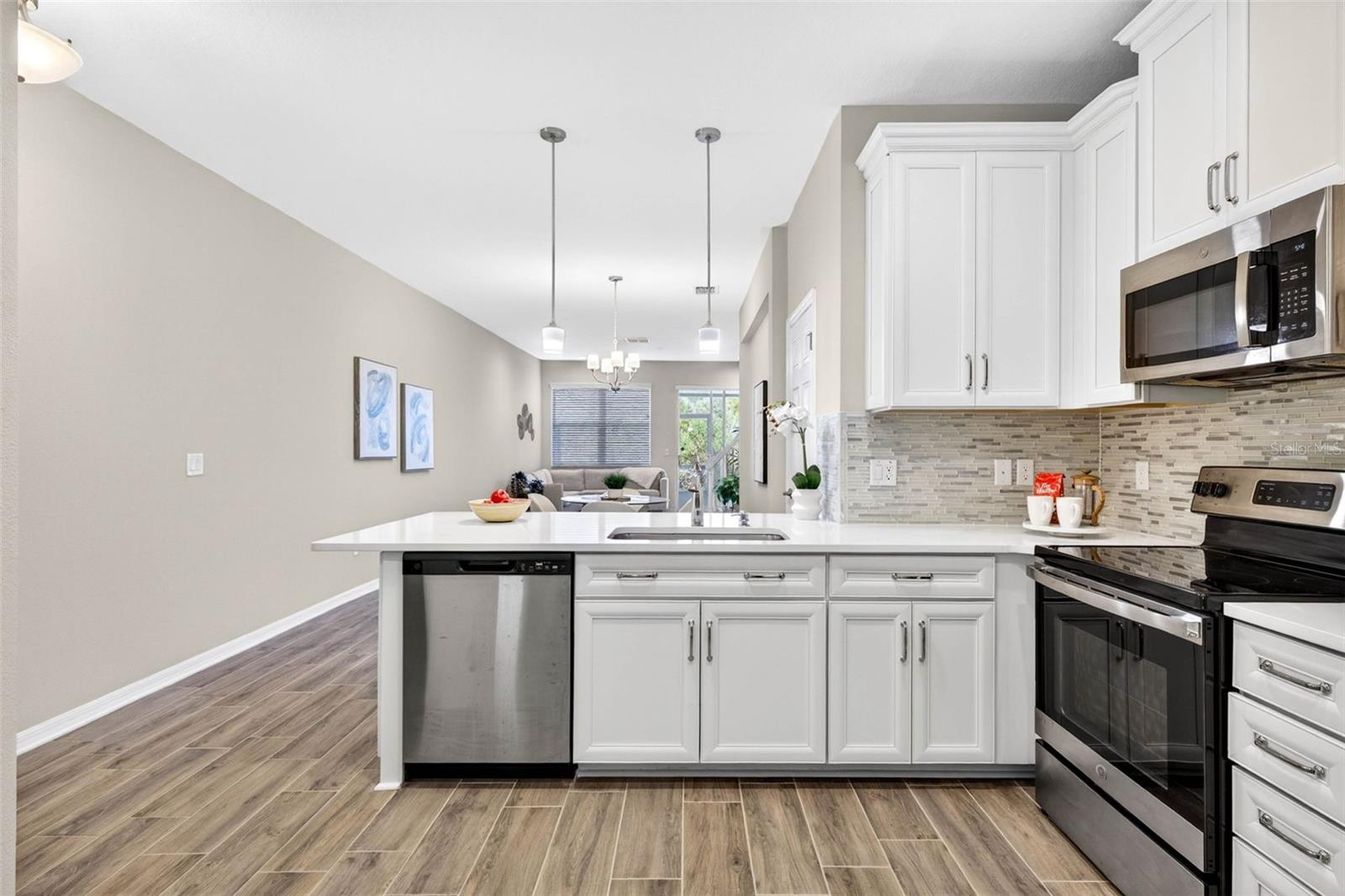2464 STAPLEFORD PL