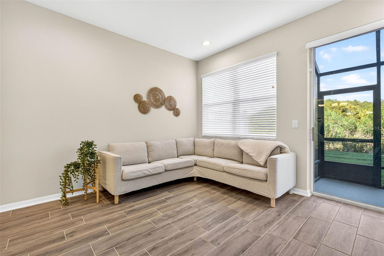 2464 STAPLEFORD PL