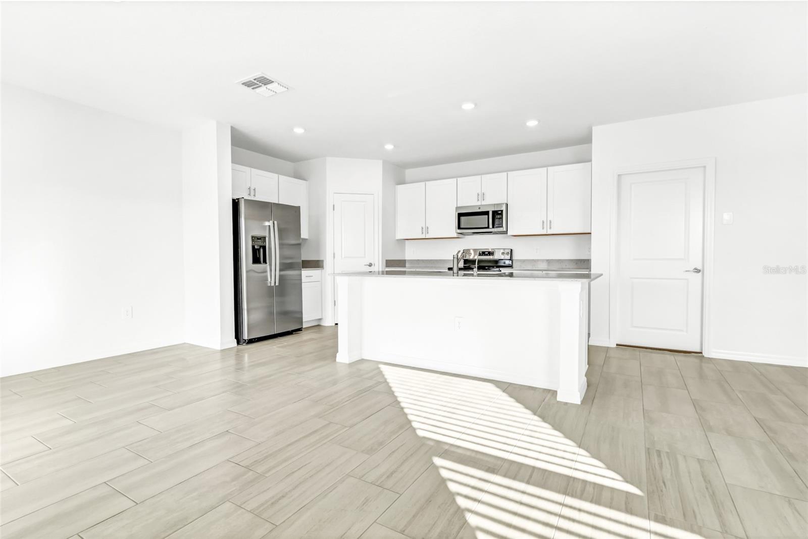 11672 RADIANT SHORE LOOP