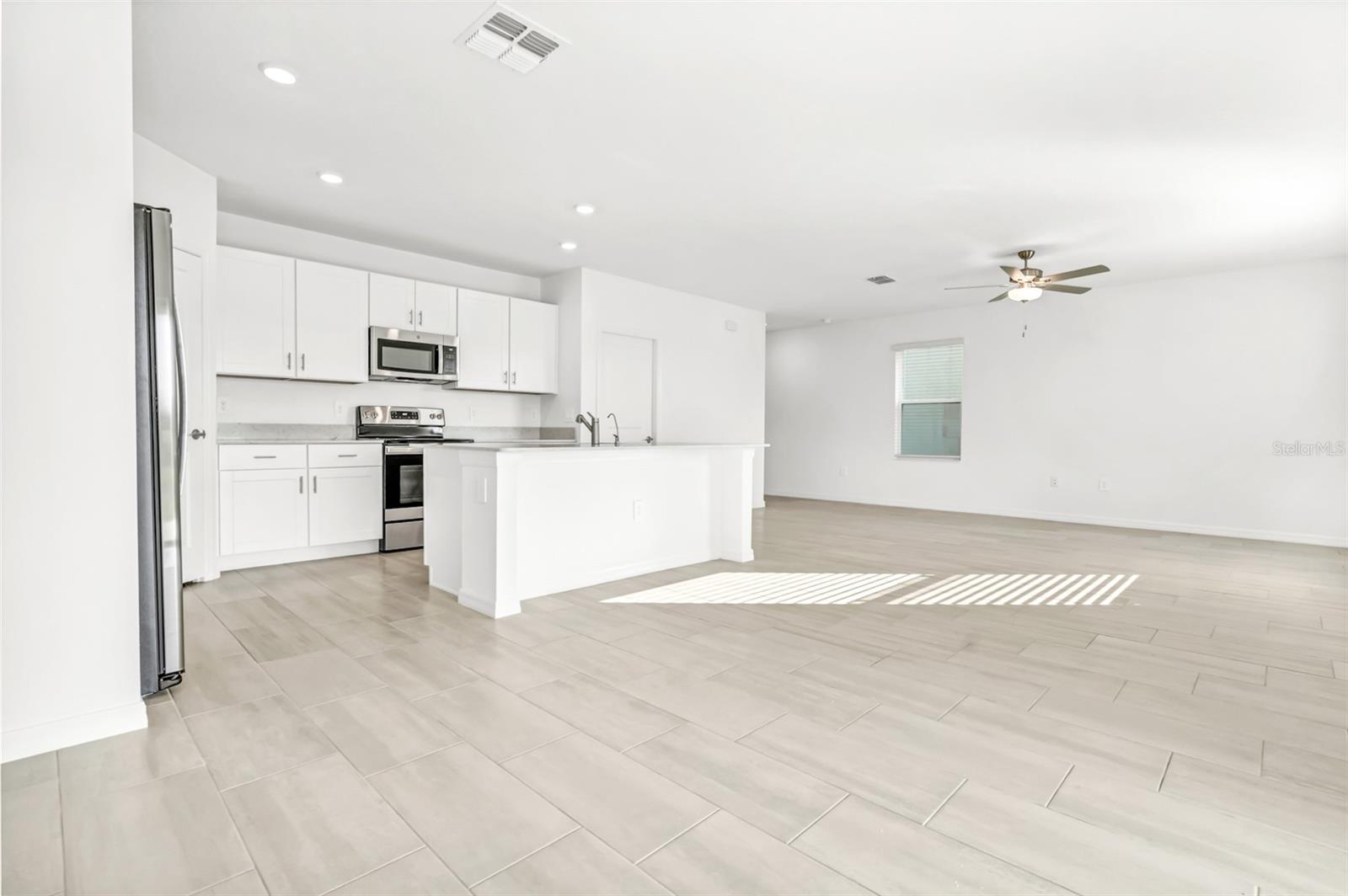 11672 RADIANT SHORE LOOP