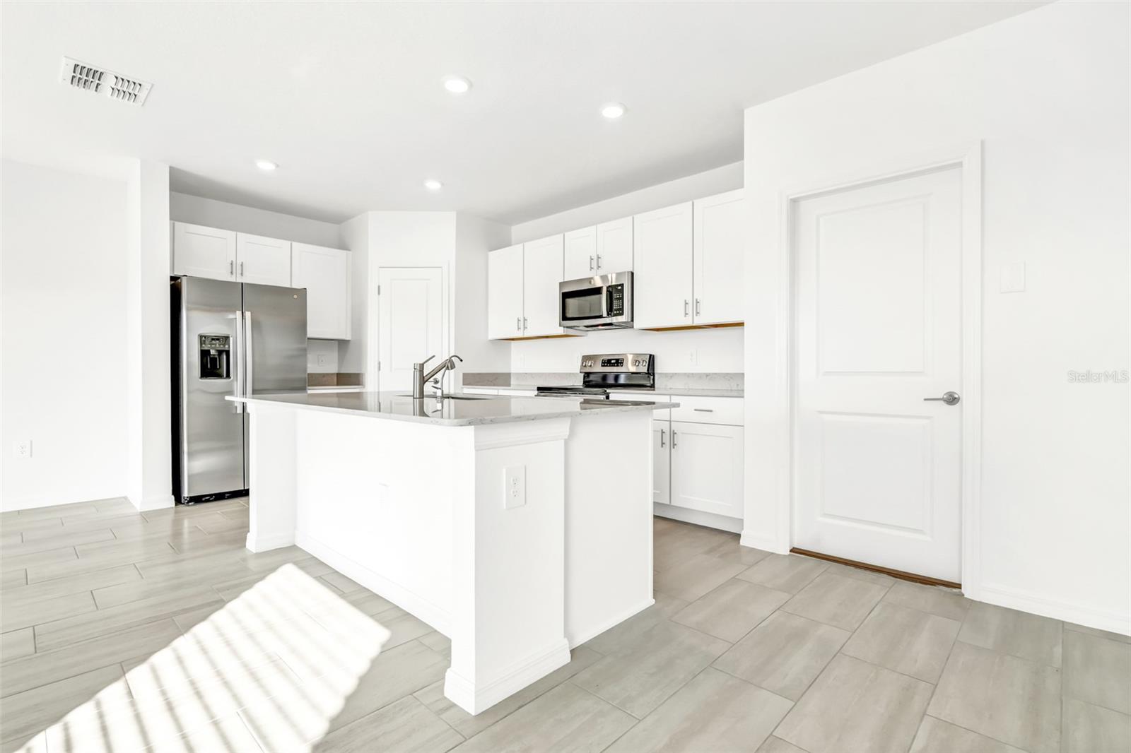 11672 RADIANT SHORE LOOP