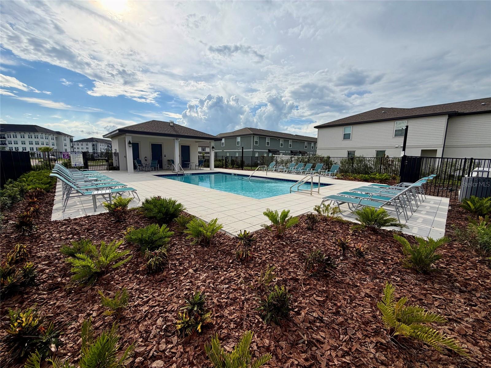 7687 INTREPID RD
