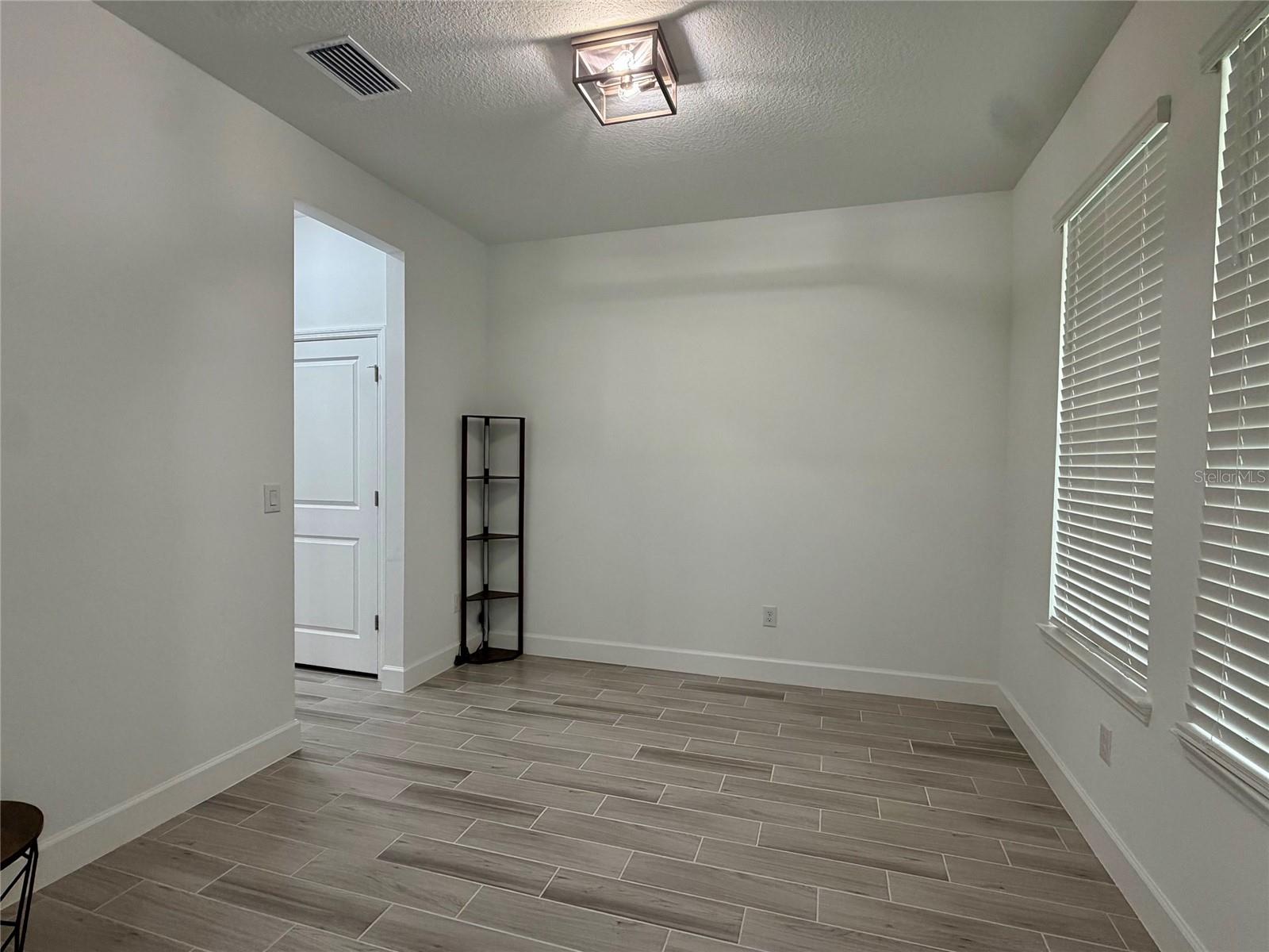 33901 LANDSMAN LOOP
