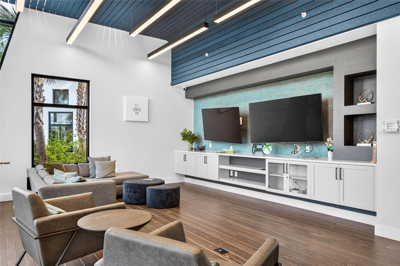33901 LANDSMAN LOOP