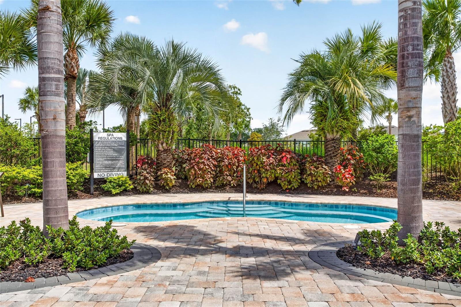 33901 LANDSMAN LOOP