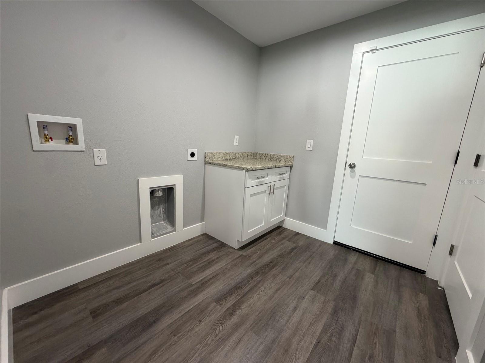 11734 ORANGE CT
