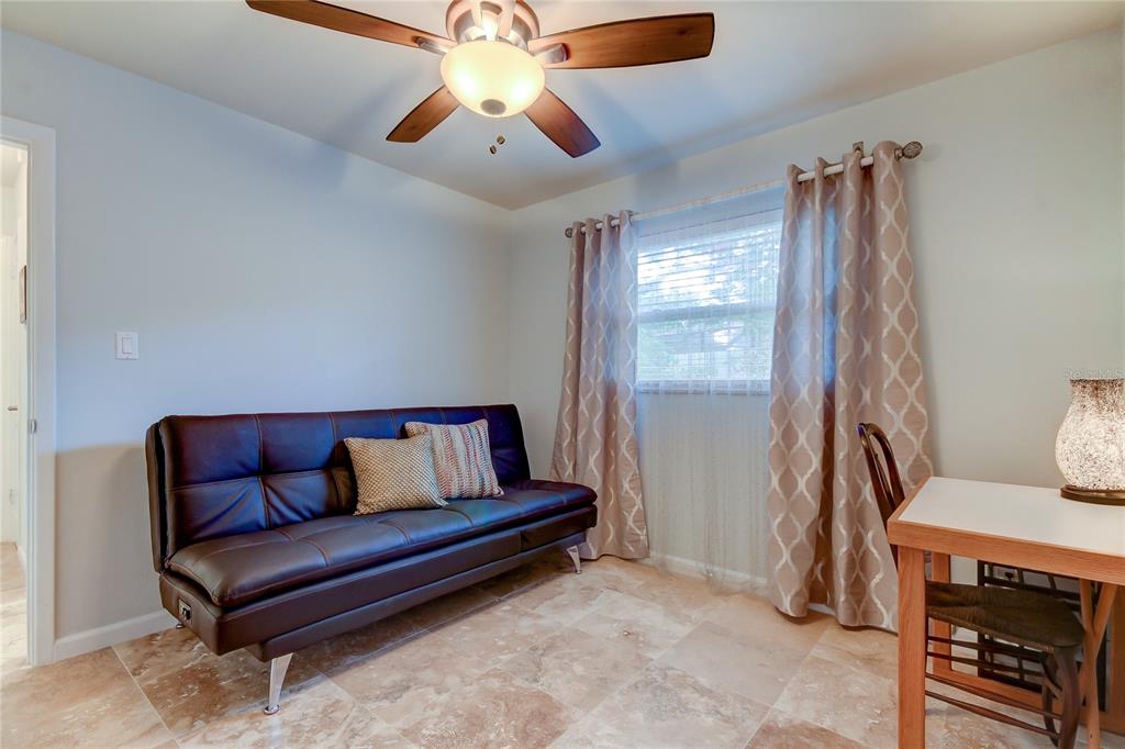2193 CAMPUS DR DRIVE
