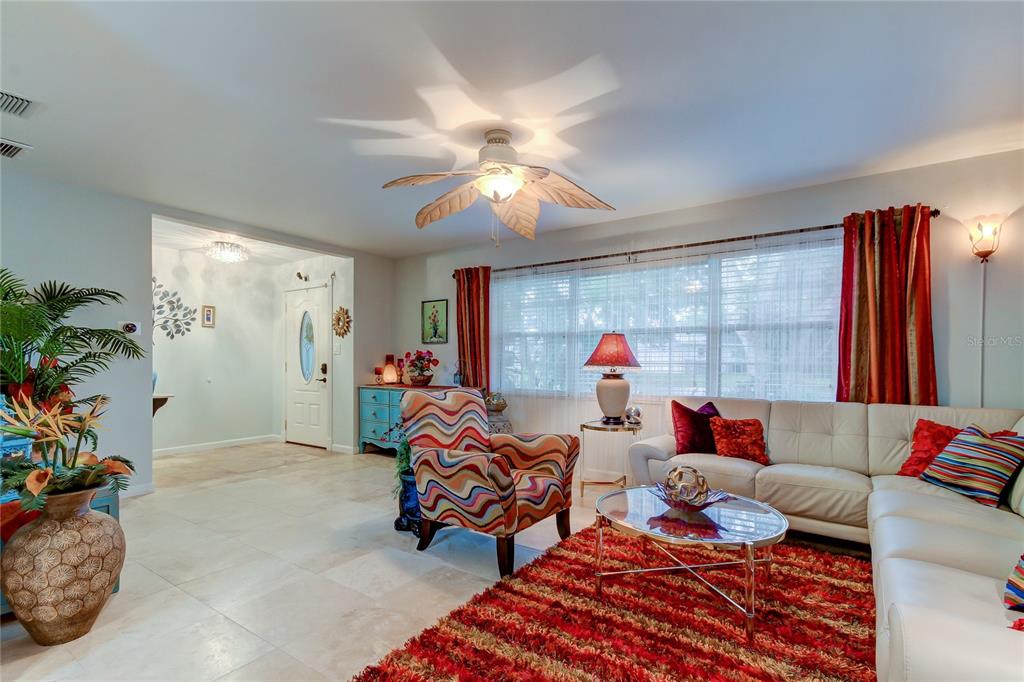 2193 CAMPUS DR DRIVE