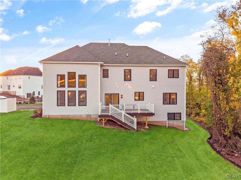 2555 Stonewall Drive 70