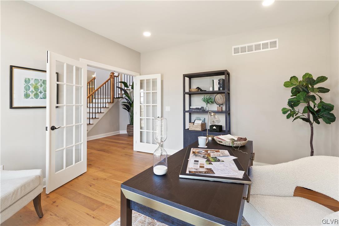 2805 Merion Drive 40