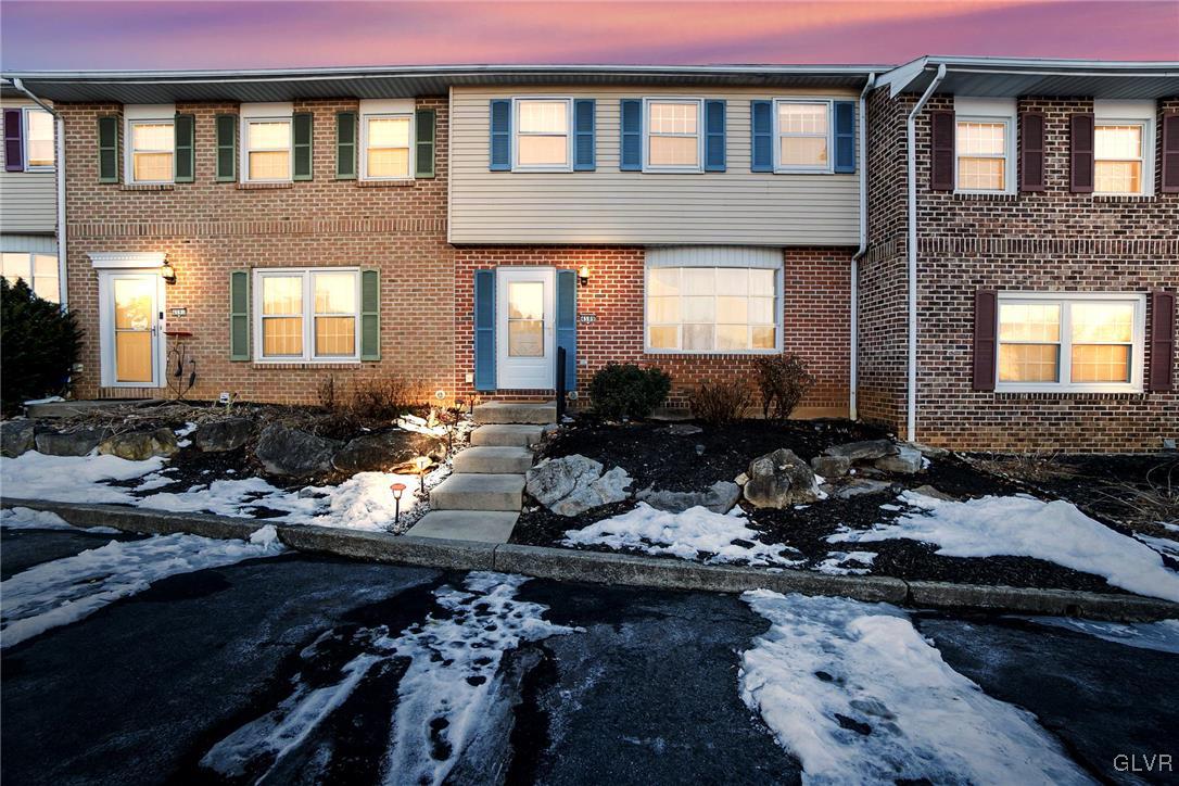 4589 Hedgerow Drive