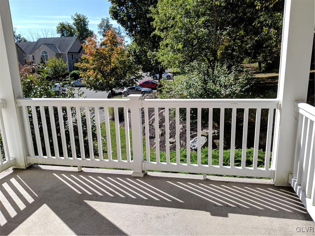 1140 Meadow Lark Way