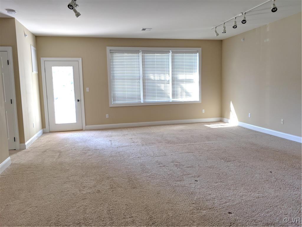 1140 Meadow Lark Way