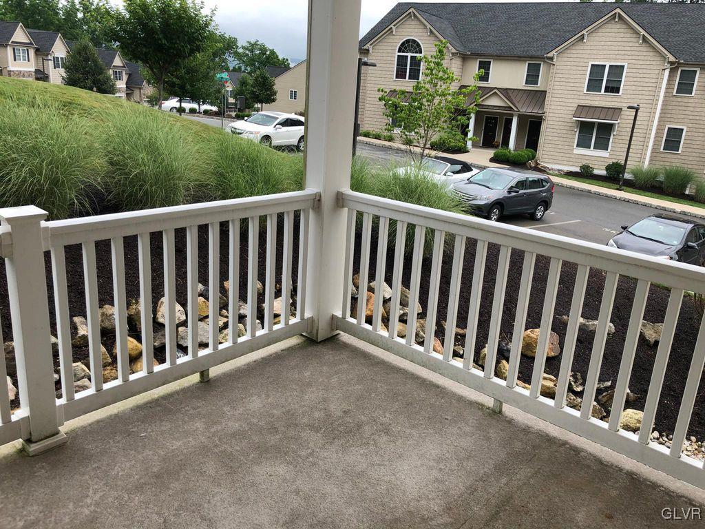 1140 Meadow Lark Way