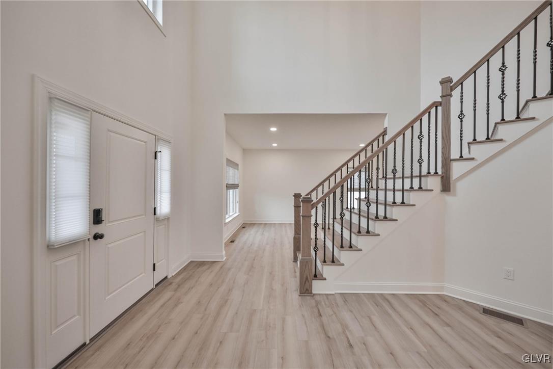 2810 Hawk Valley Court