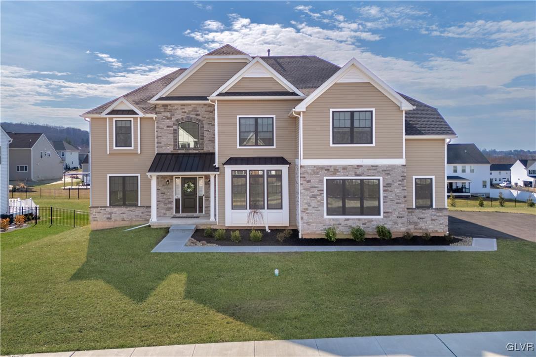 2810 Hawk Valley Court