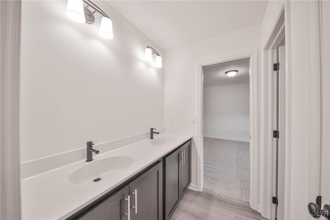 2810 Hawk Valley Court