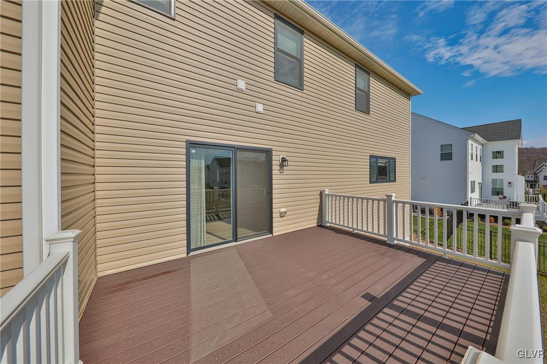 2810 Hawk Valley Court
