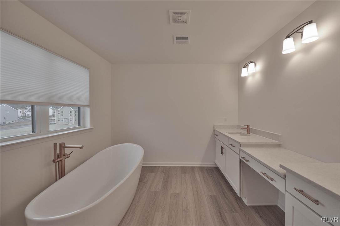 2810 Hawk Valley Court