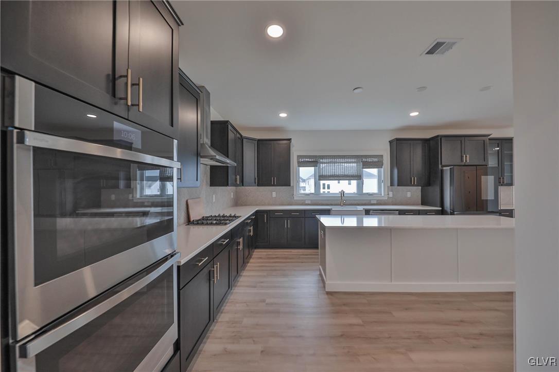 2810 Hawk Valley Court