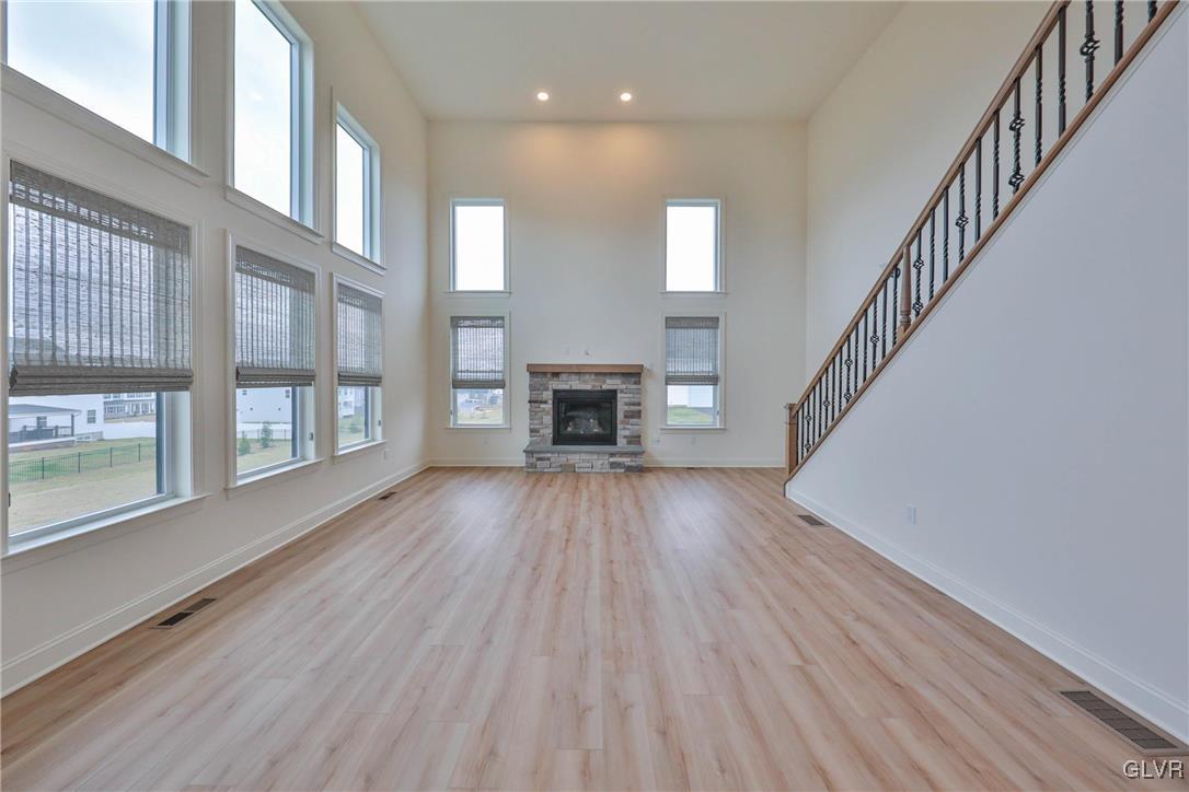 2810 Hawk Valley Court