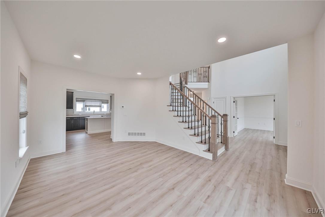 2810 Hawk Valley Court