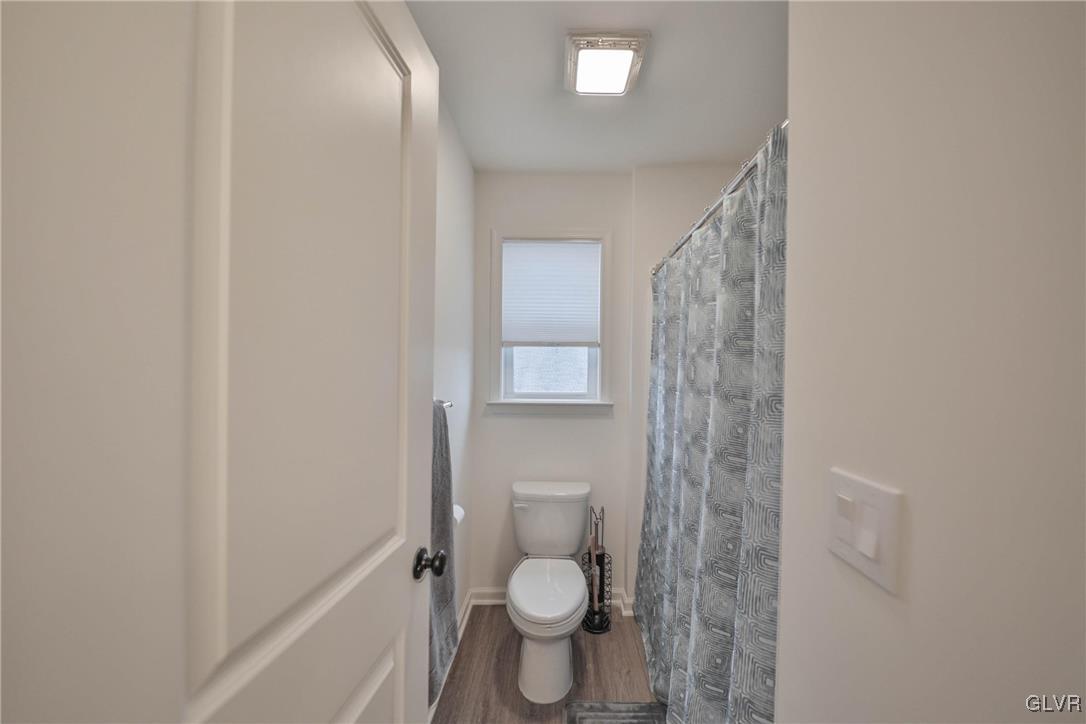 2810 Hawk Valley Court